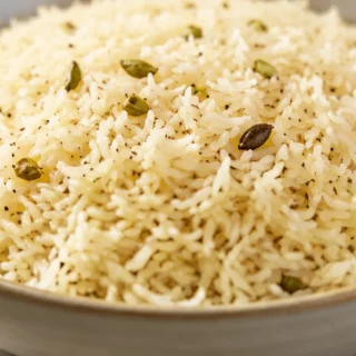 Riz à la Cardamome au Airfryer : Le Secret d'un Accompagnement Parfait en Moins de 30 Min ! - riz cardamome