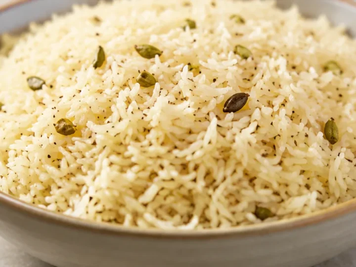 Riz à la Cardamome au Airfryer : Le Secret d’un Accompagnement Parfait en Moins de 30 Min !
