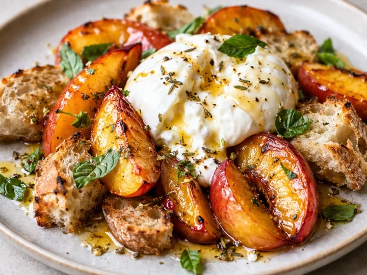 Burrata Crémeuse & Nectarines Rôties : L’Été en Assiette !