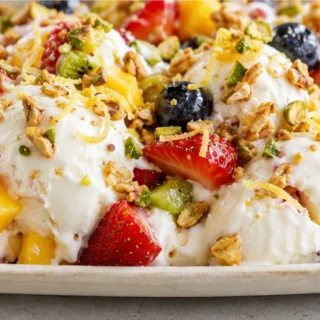 GLACE AU YAOURT : La recette fraîcheur SANS SORBETIÈRE ! - glace yaourt