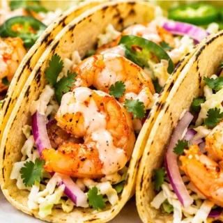 Tacos aux crevettes épicés